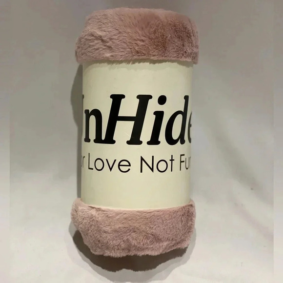 UnHide Lil Marsh Blanket in Rose, brand new - Picture 1 of 1